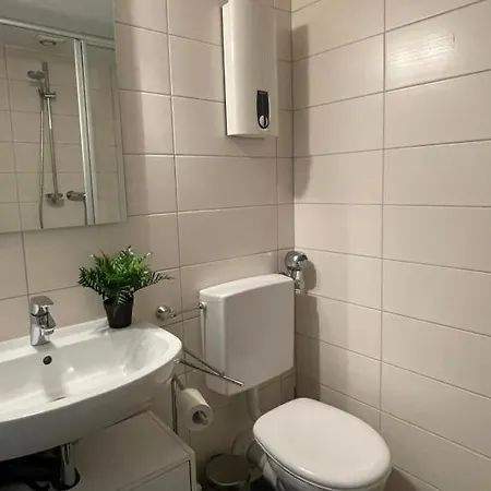Gemuetliches Naehe Bahnhof מלון 3*